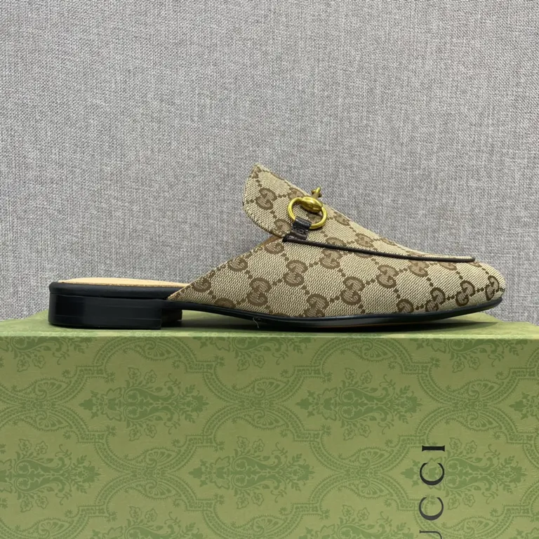 Gucci Shoe 